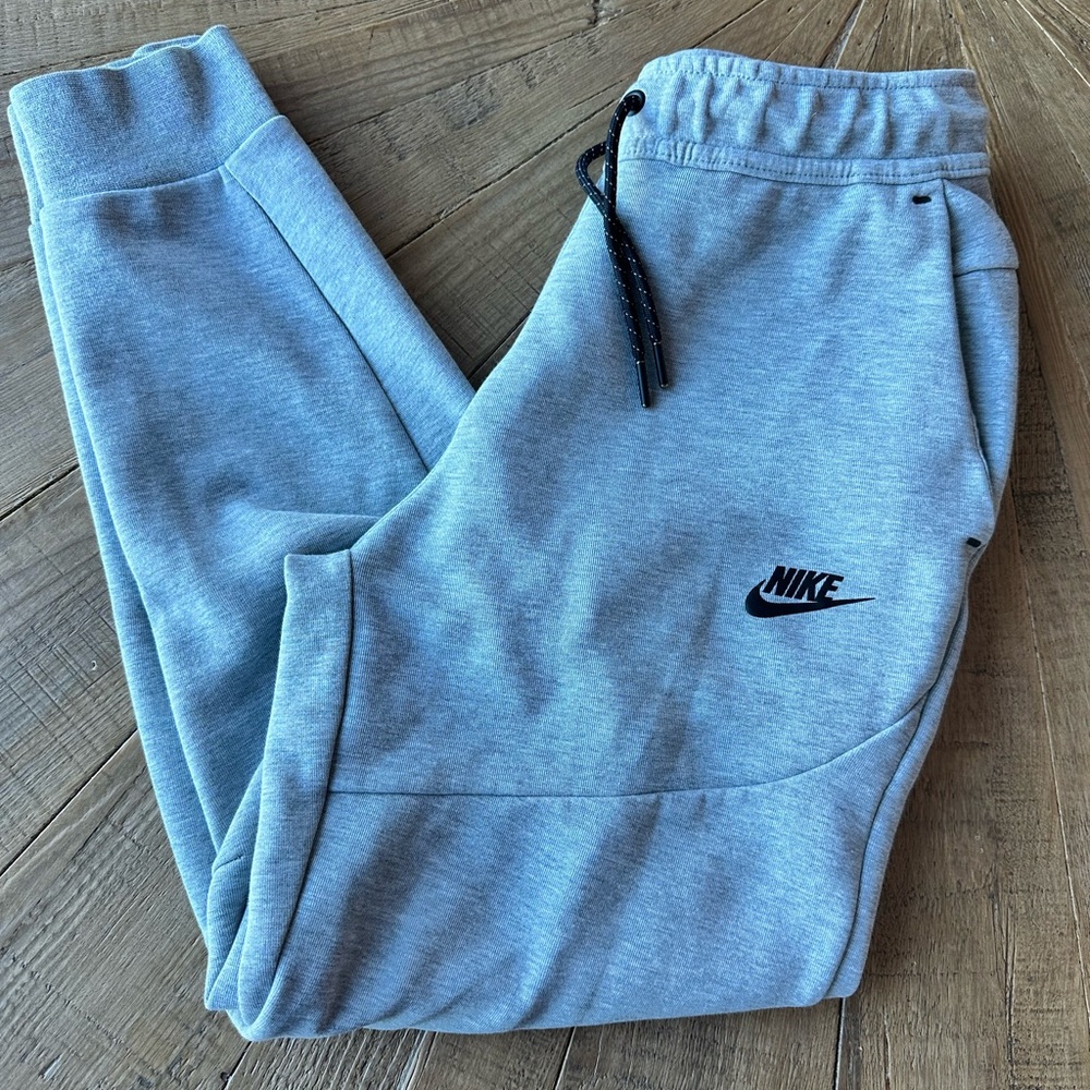 Men’s Nike Tech Pants
